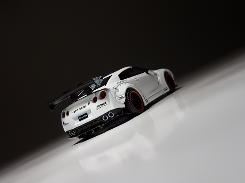 Illustration for article titled Land of the Rising Sun: Mini GT LB Works R35... without the sun